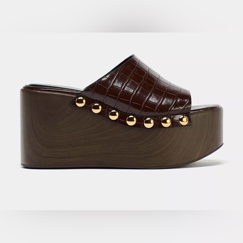 EMBOSSED PLATFORM WEDGES (EU 40/US 9)